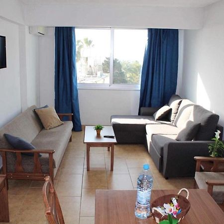 Maria Zintili Apartments アヤナパ エクステリア 写真