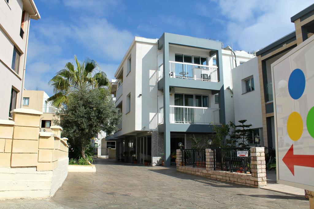 Maria Zintili Apartments アヤナパ エクステリア 写真