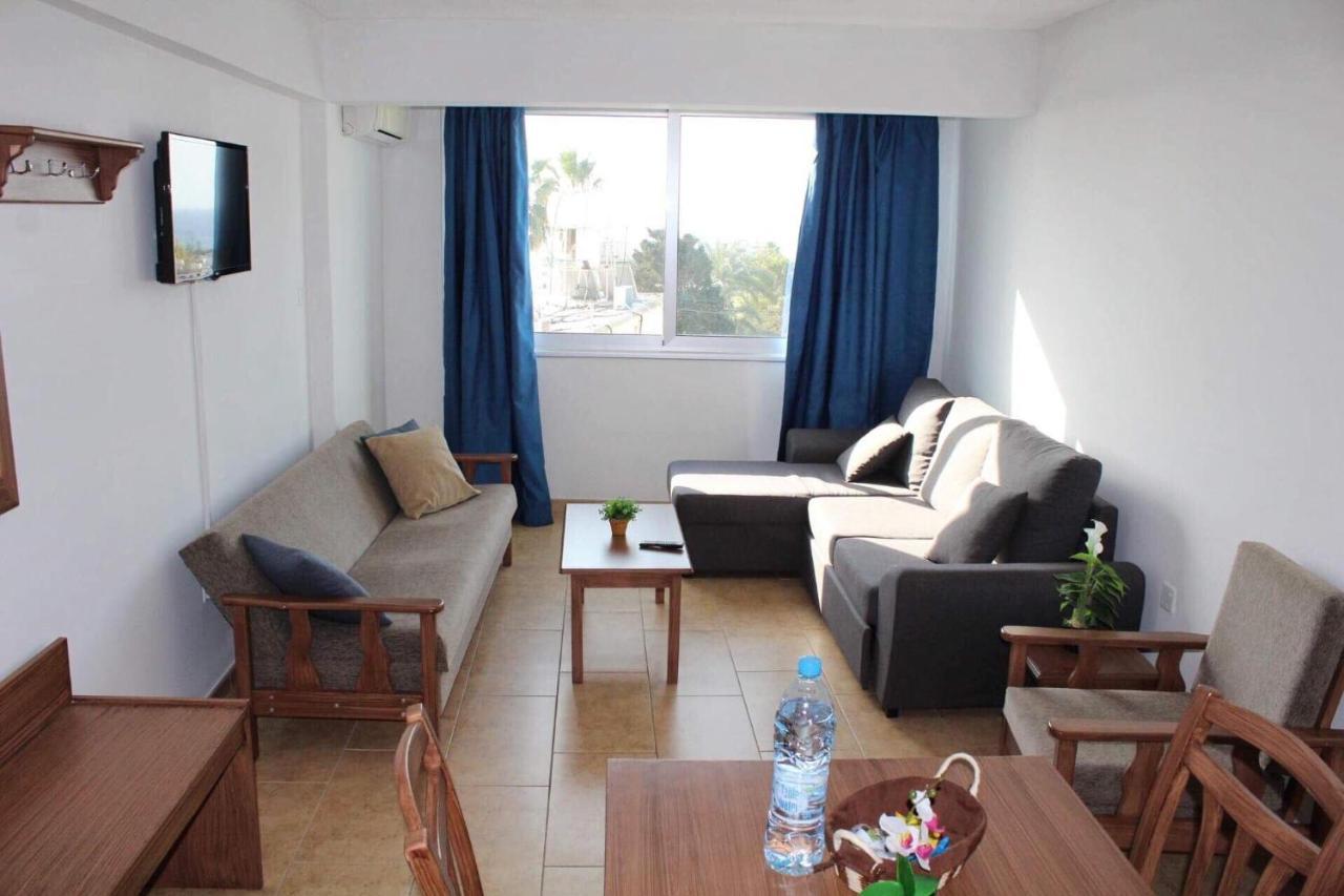 Maria Zintili Apartments アヤナパ エクステリア 写真