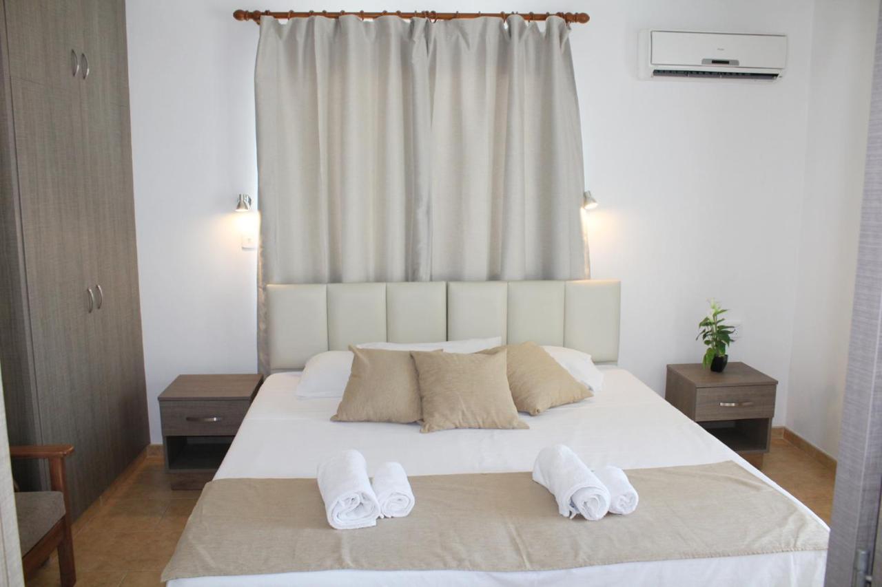 Maria Zintili Apartments アヤナパ エクステリア 写真